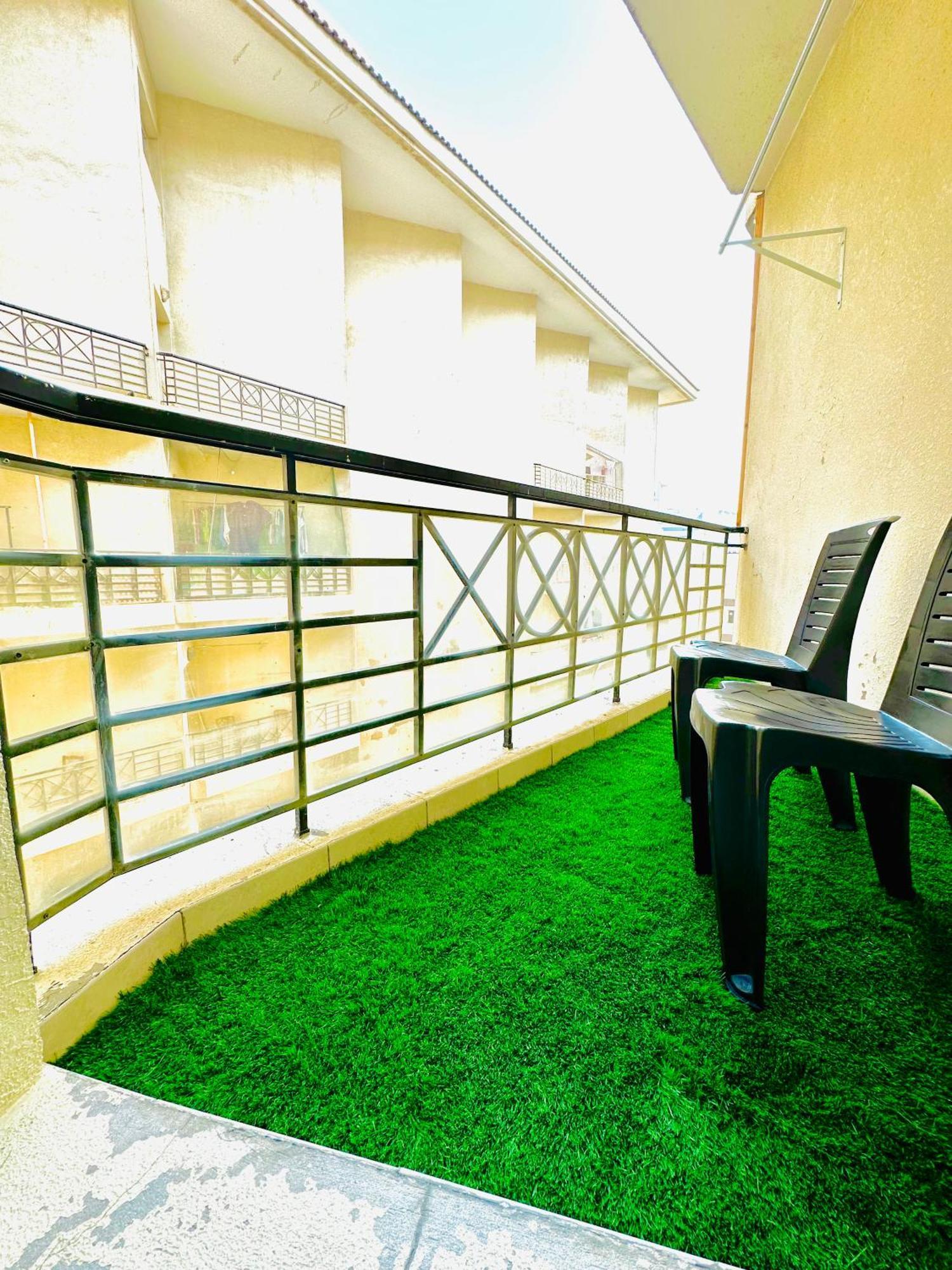 Vip Residence - Ladies Only Дубай Экстерьер фото